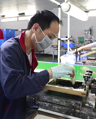大牌鏡業-噴油絲印車間 大牌鏡業-噴油絲印車間